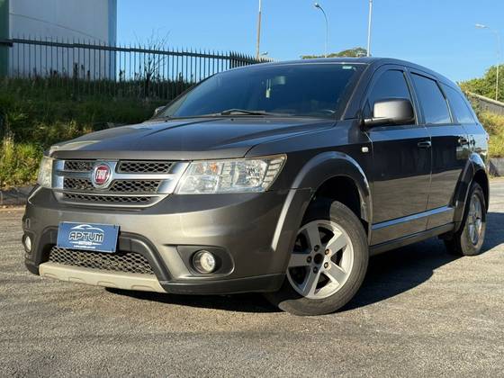 FIAT FREEMONT 2.4 EMOTION 16V GASOLINA 4P AUTOMÁTICO